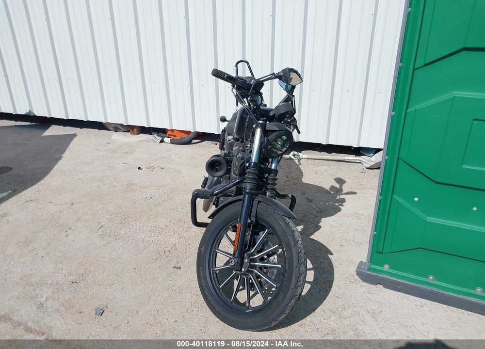 2010 HARLEY-DAVIDSON XL883 N VIN: 1HD4LE21XAC422612