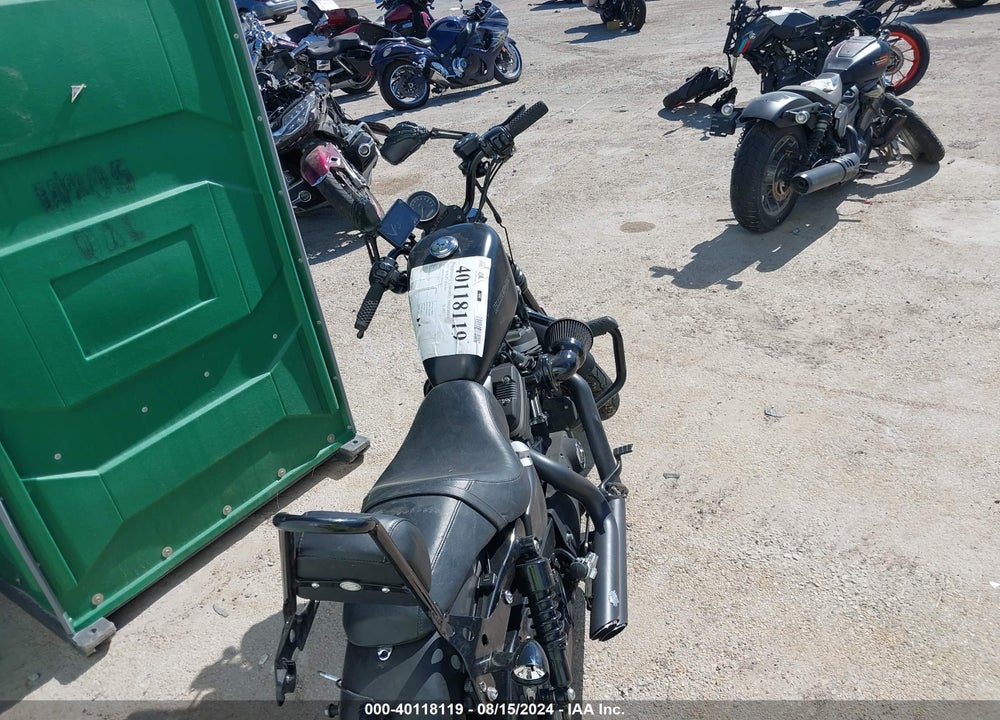 2010 HARLEY-DAVIDSON XL883 N VIN: 1HD4LE21XAC422612