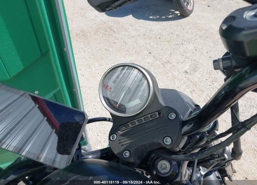2010 HARLEY-DAVIDSON XL883 N VIN: 1HD4LE21XAC422612
