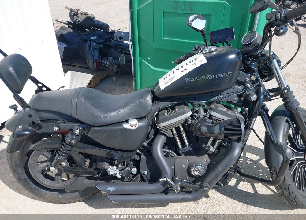 2010 HARLEY-DAVIDSON XL883 N VIN: 1HD4LE21XAC422612