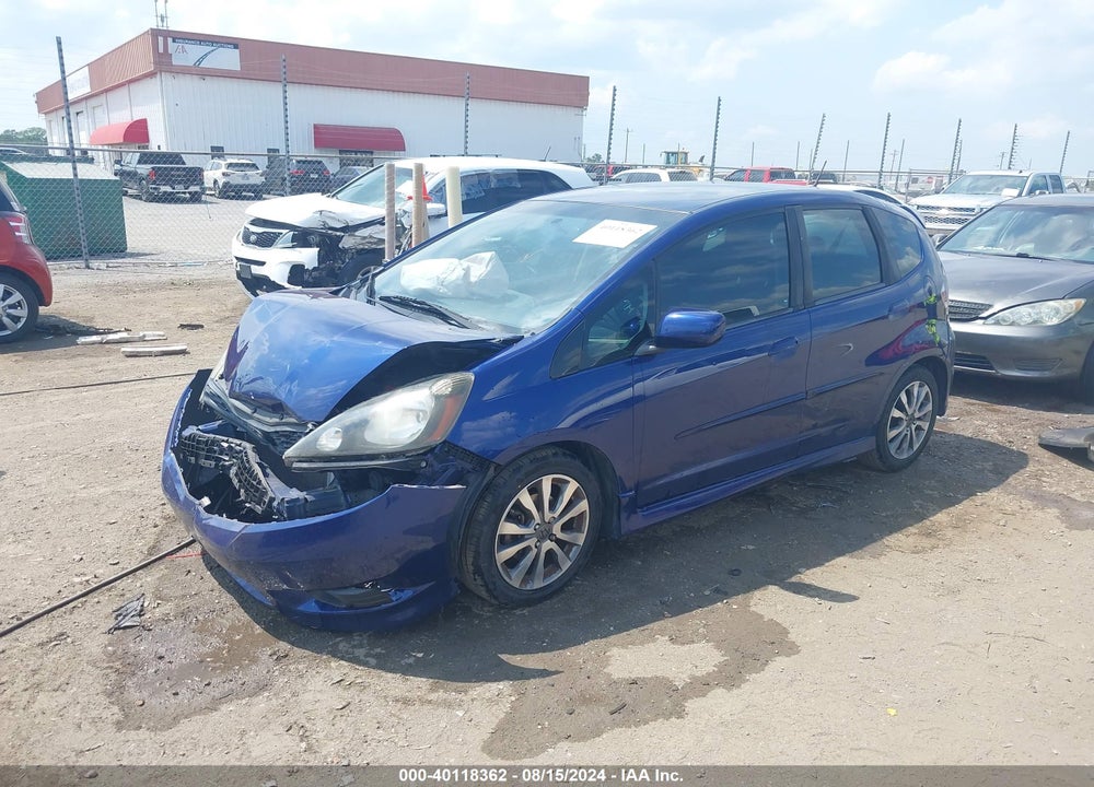 2013 HONDA FIT SPORT VIN: JHMGE8H62DC011303