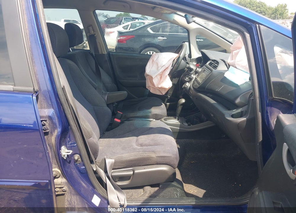 2013 HONDA FIT SPORT VIN: JHMGE8H62DC011303