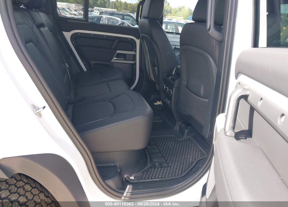 2024 LAND ROVER DEFENDER 110 P300 VIN: SALEJ7EX1R2283018