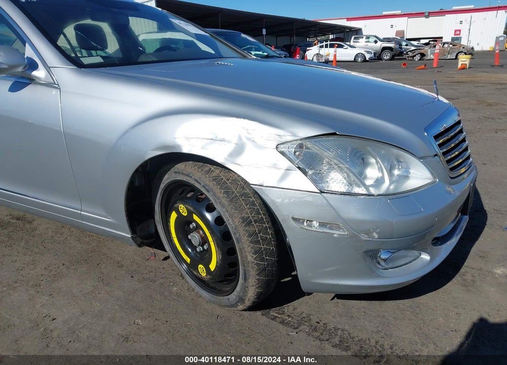 2007 MERCEDES-BENZ S 550 VIN: WDDNG71X57A133689