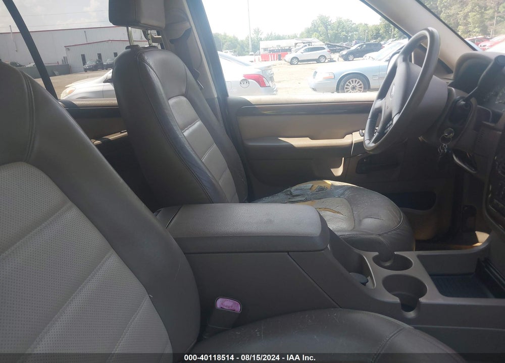 2002 FORD EXPLORER VIN: 1FMZU74E12UA02891