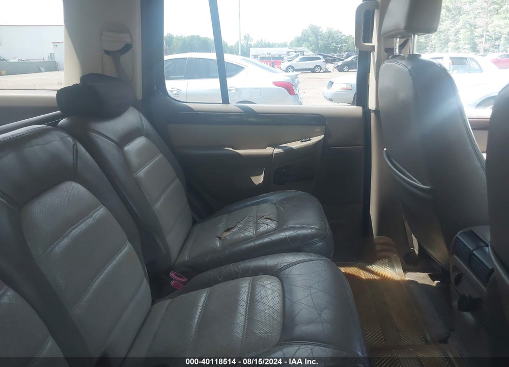 2002 FORD EXPLORER VIN: 1FMZU74E12UA02891