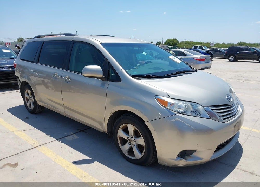 2017 TOYOTA SIENNA LE 8 PASSENGER VIN: 5TDKZ3DC0HS859201
