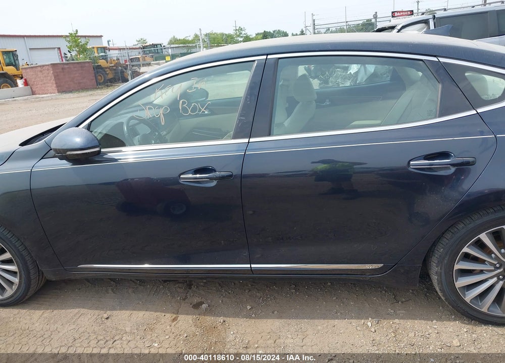 2017 KIA CADENZA PREMIUM VIN: KNALB4J17H5039556