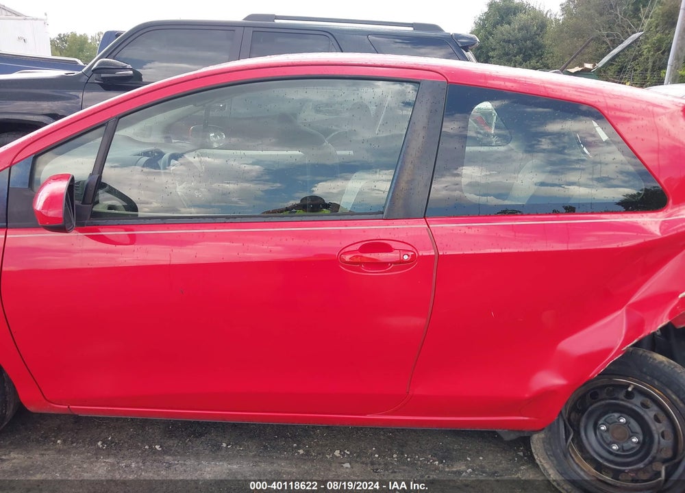 2014 TOYOTA YARIS LE (TMC/CBU PLANT) VIN: JTDJTUD33ED582117