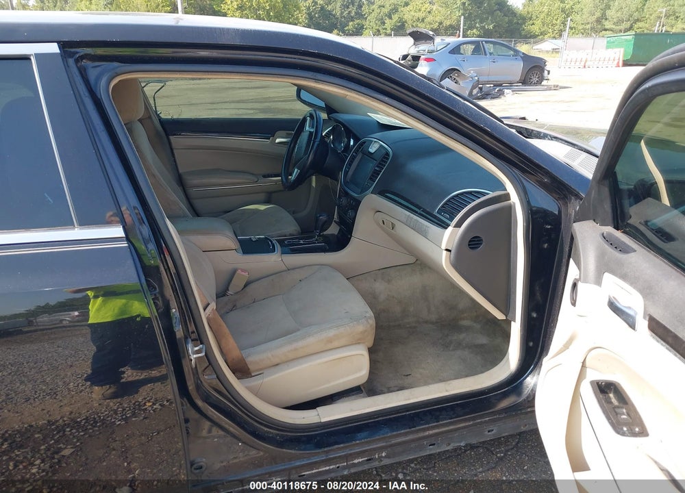 2011 CHRYSLER 300 VIN: 2C3CA4CG8BH526180