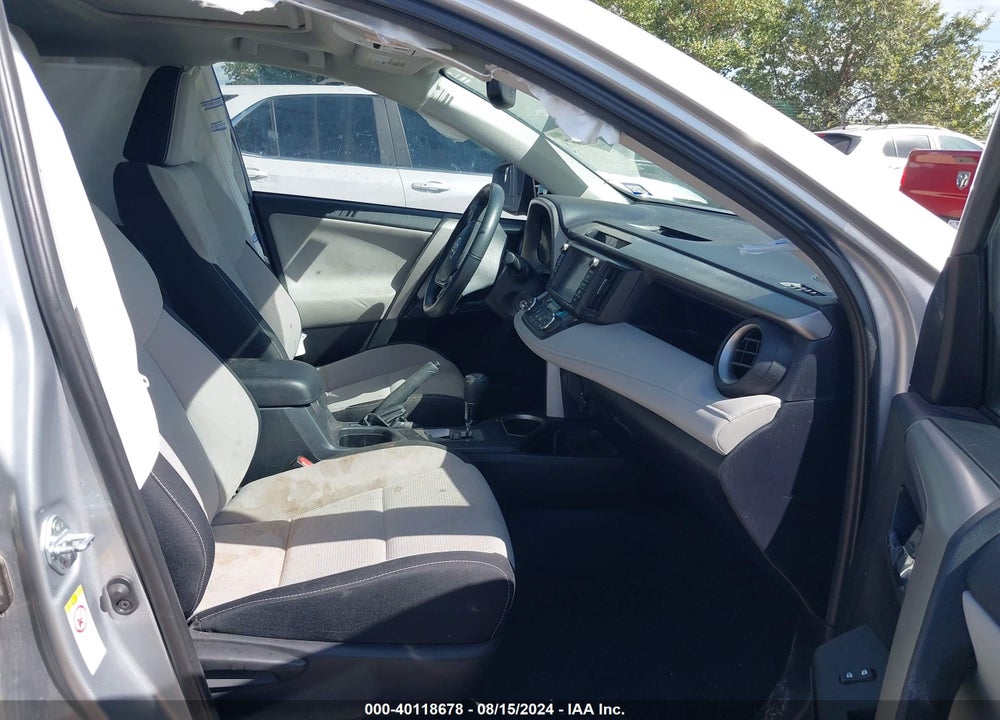 2016 TOYOTA RAV4 XLE VIN: 2T3WFREV1GW268059