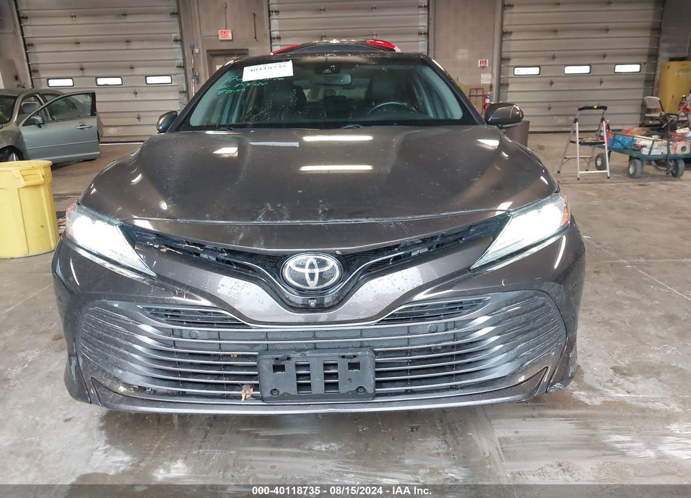 2018 TOYOTA CAMRY XLE VIN: 4T1B11HK5JU007226