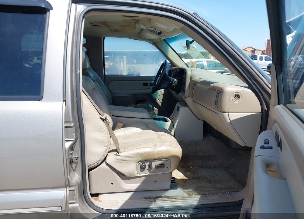 2002 CHEVROLET SUBURBAN 1500 LT VIN: 1GNEC16Z52J235944