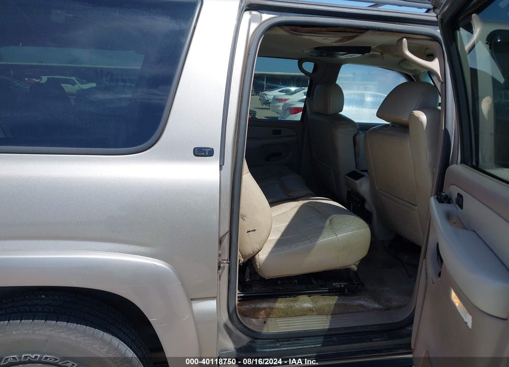 2002 CHEVROLET SUBURBAN 1500 LT VIN: 1GNEC16Z52J235944