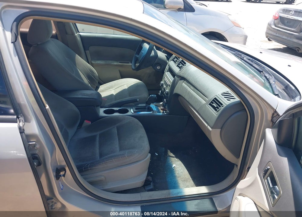 2010 FORD FUSION S VIN: 3FAHP0GAXAR393784