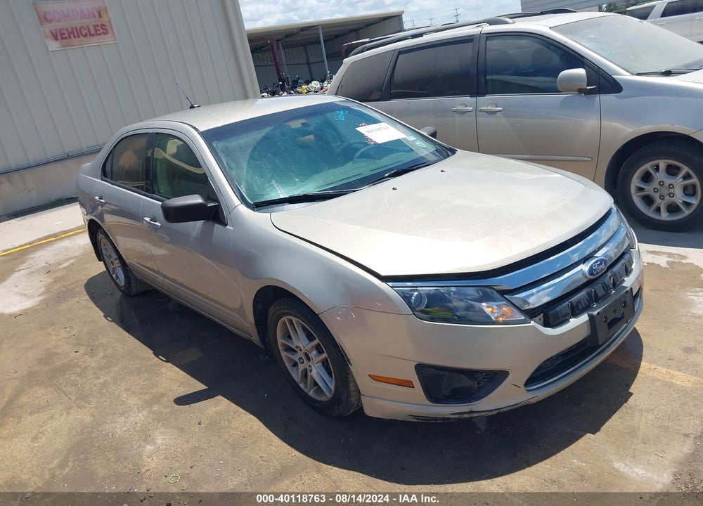 2010 FORD FUSION S VIN: 3FAHP0GAXAR393784