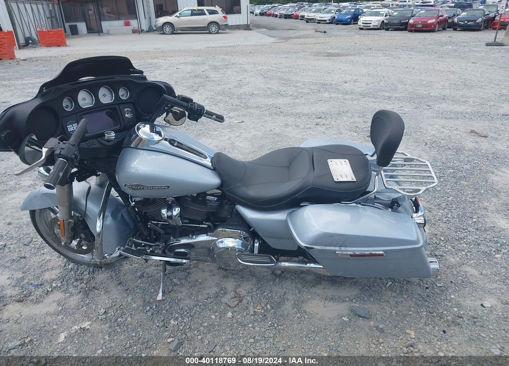 2023 HARLEY-DAVIDSON FLHX VIN: 1HD1KBC19PB613116