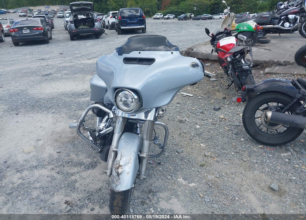 2023 HARLEY-DAVIDSON FLHX VIN: 1HD1KBC19PB613116