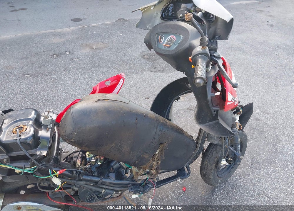 2000 SCOOTER VALERO VIN: L9NPEACB2F1000881