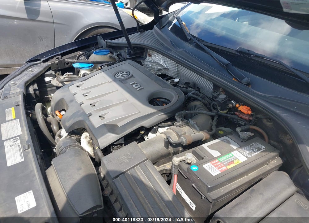 2013 VOLKSWAGEN PASSAT 2.0L TDI SE VIN: 1VWBN7A38DC113594