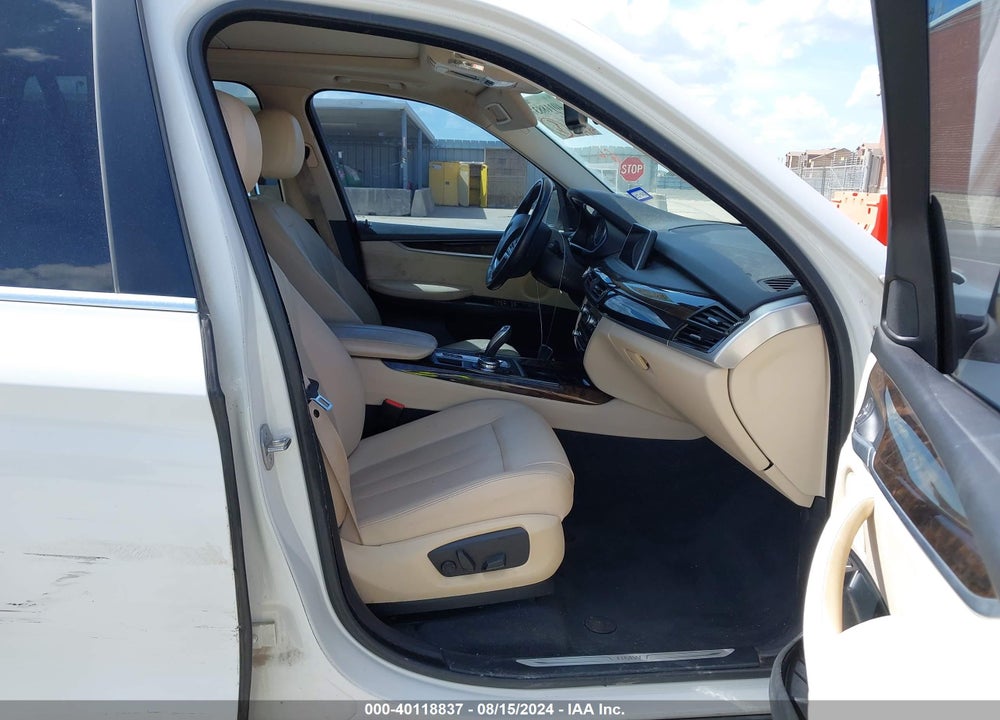 2016 BMW X5 SDRIVE35I VIN: 5UXKR2C57G0H41825