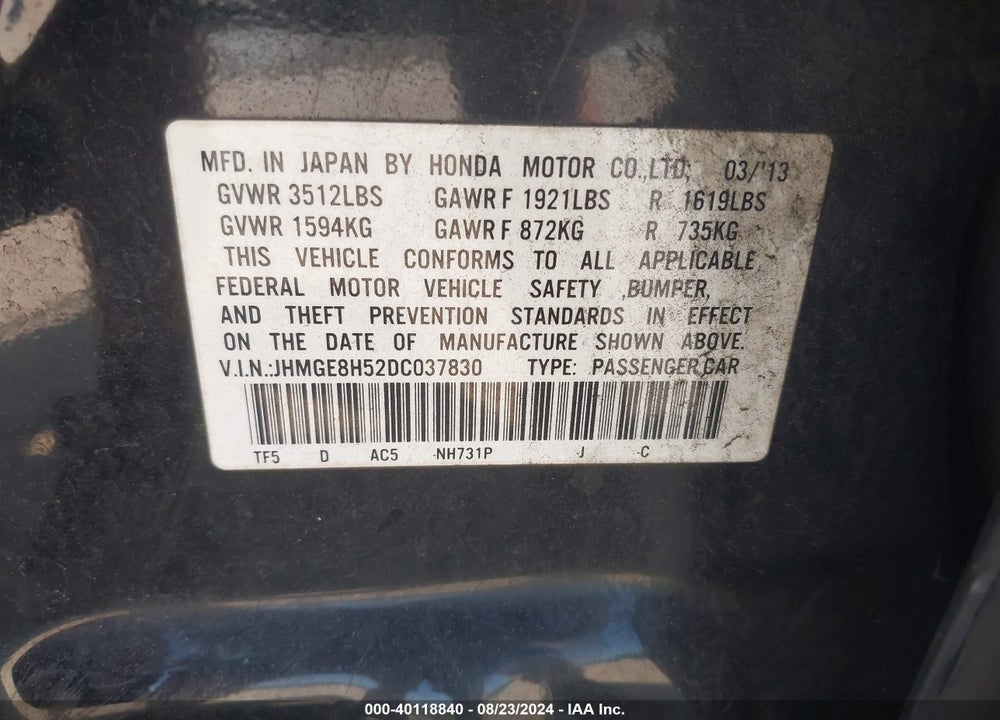 2013 HONDA FIT VIN: JHMGE8H52DC037830