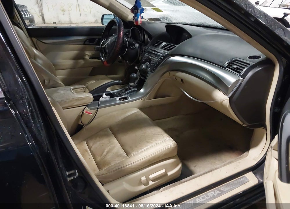 2010 ACURA TL 3.5 VIN: 19UUA8F50AA026594