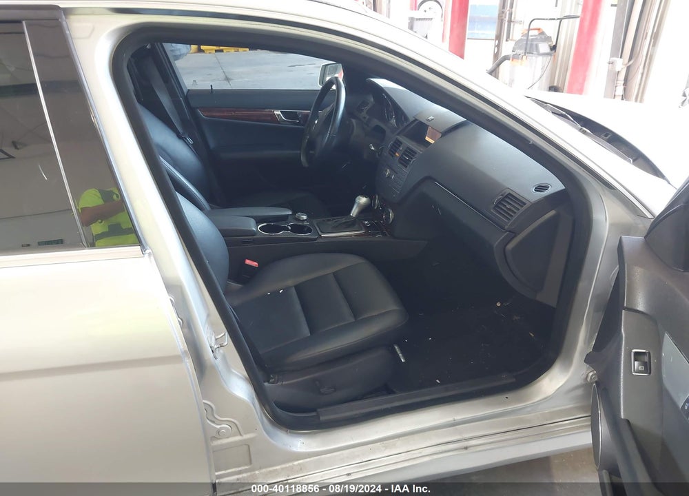 2010 MERCEDES-BENZ C 300 LUXURY 4MATIC/SPORT 4MATIC VIN: WDDGF8BB0AR121530