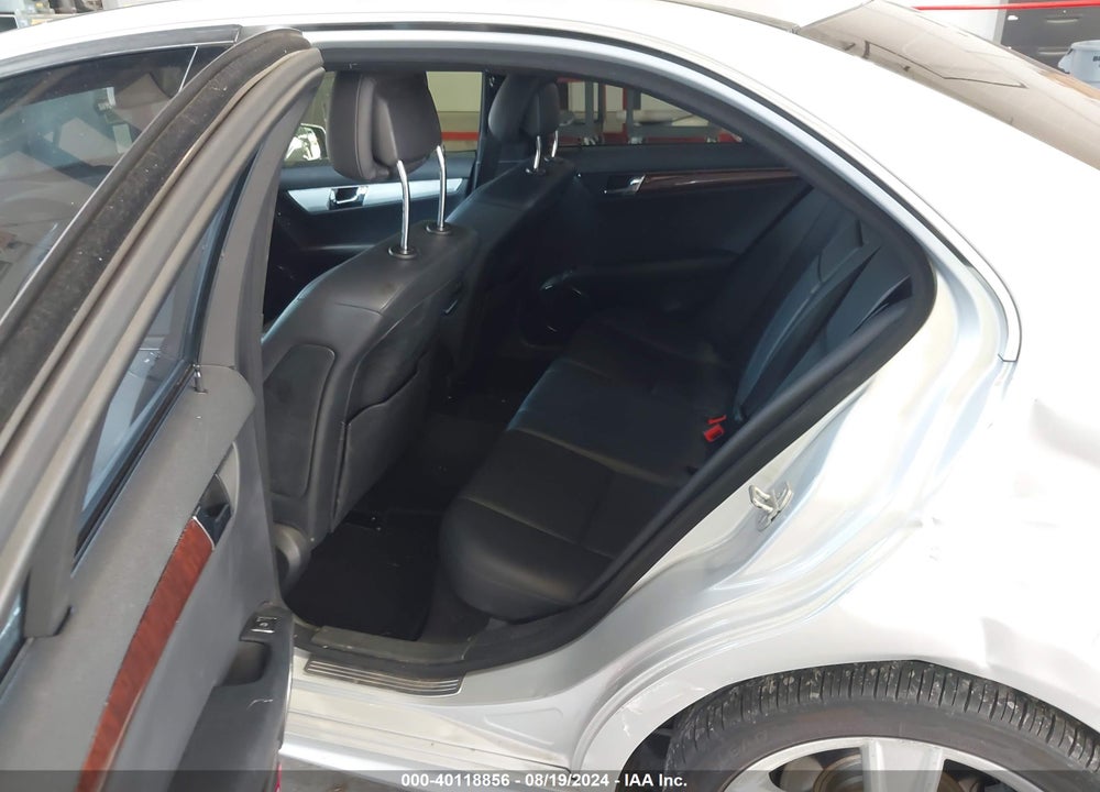 2010 MERCEDES-BENZ C 300 LUXURY 4MATIC/SPORT 4MATIC VIN: WDDGF8BB0AR121530