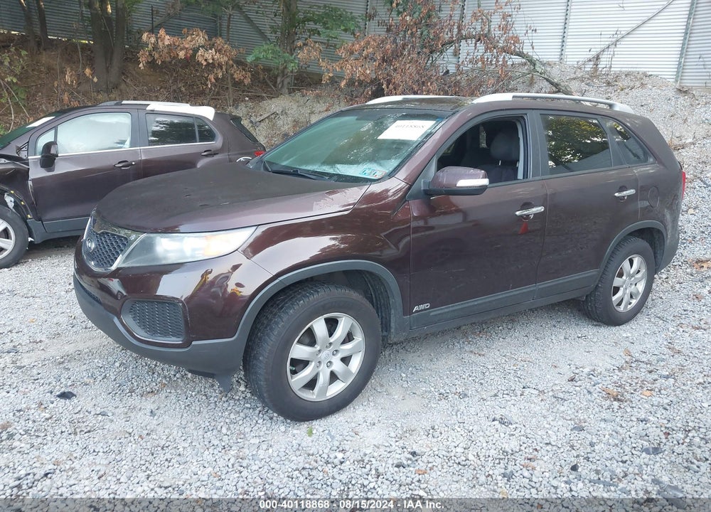 2011 KIA SORENTO LX V6 VIN: 5XYKTDA25BG165577