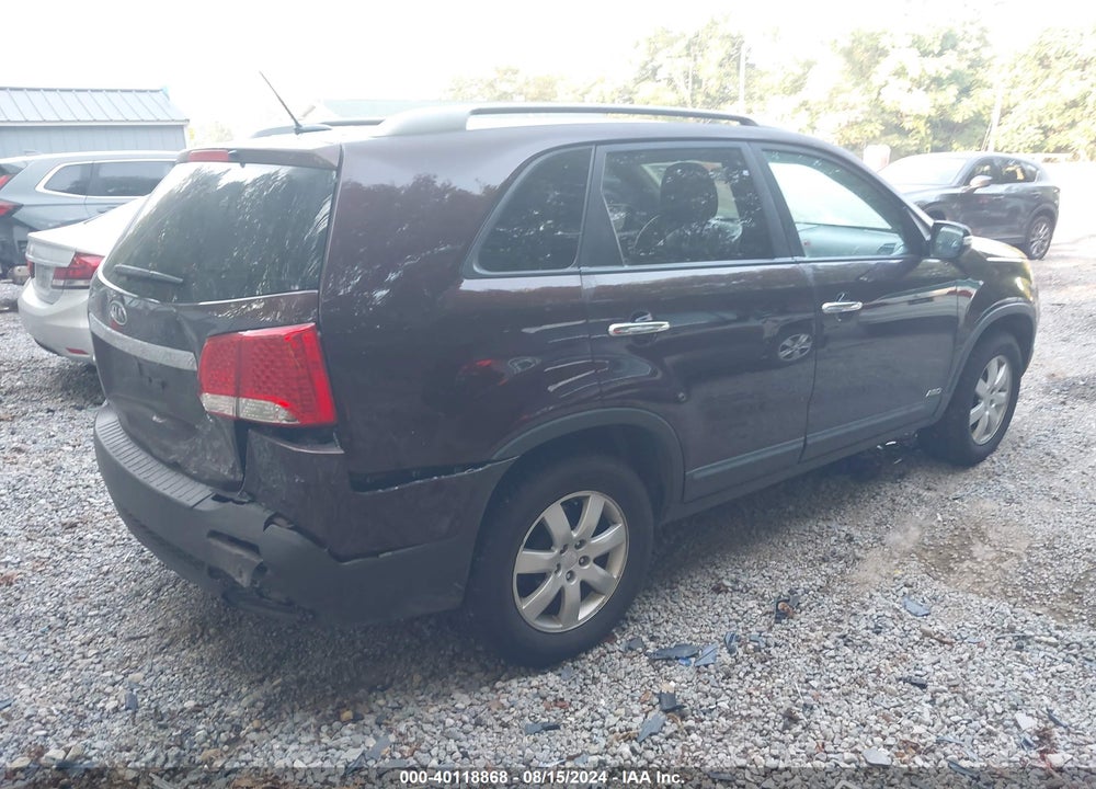 2011 KIA SORENTO LX V6 VIN: 5XYKTDA25BG165577