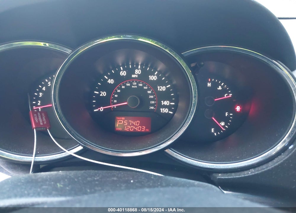 2011 KIA SORENTO LX V6 VIN: 5XYKTDA25BG165577