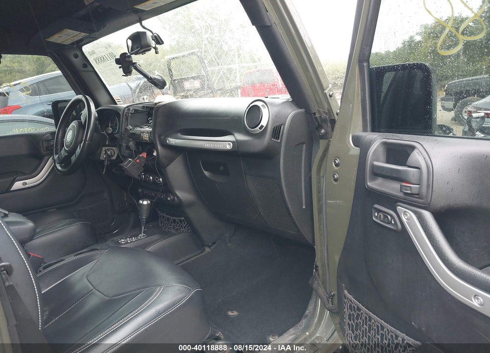 2015 JEEP WRANGLER UNLIMITED SAHARA VIN: 1C4HJWEG7FL632591