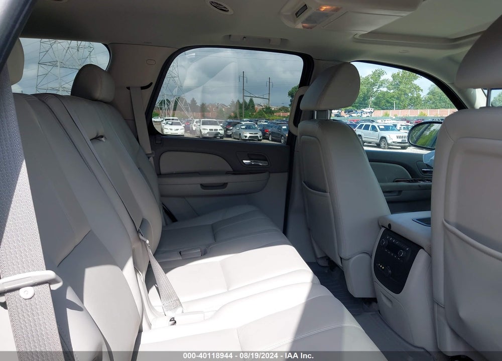 2008 CHEVROLET TAHOE LT VIN: 1GNFK13038J153524