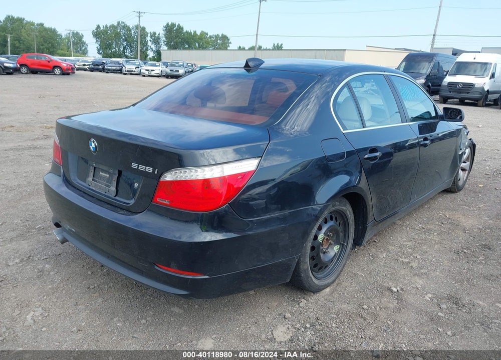 2008 BMW 528I VIN: WBANU53538CT02128