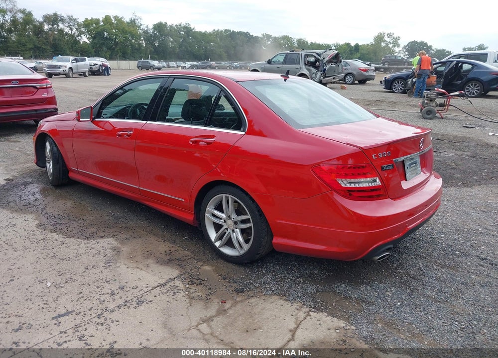 2013 MERCEDES-BENZ C 300 LUXURY 4MATIC/SPORT 4MATIC VIN: WDDGF8AB3DG020418
