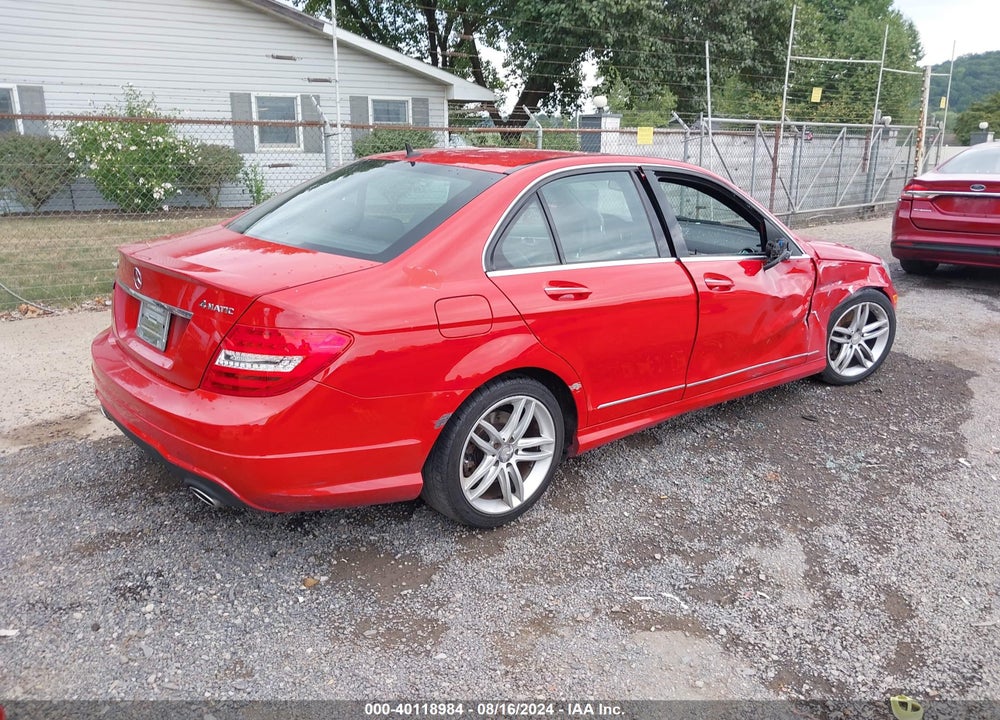 2013 MERCEDES-BENZ C 300 LUXURY 4MATIC/SPORT 4MATIC VIN: WDDGF8AB3DG020418