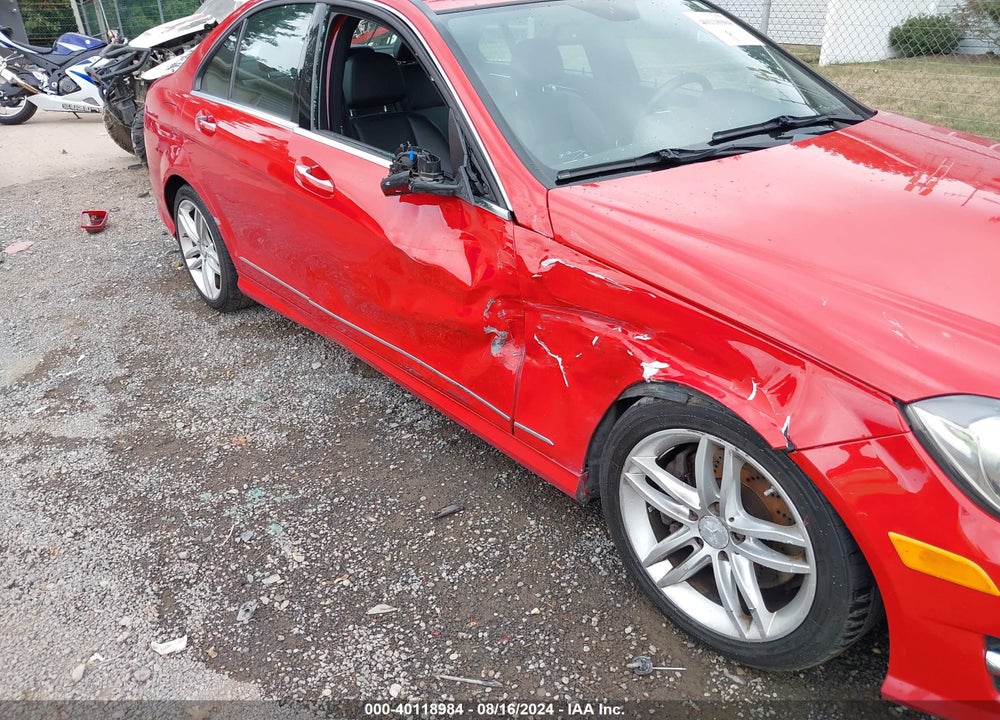 2013 MERCEDES-BENZ C 300 LUXURY 4MATIC/SPORT 4MATIC VIN: WDDGF8AB3DG020418
