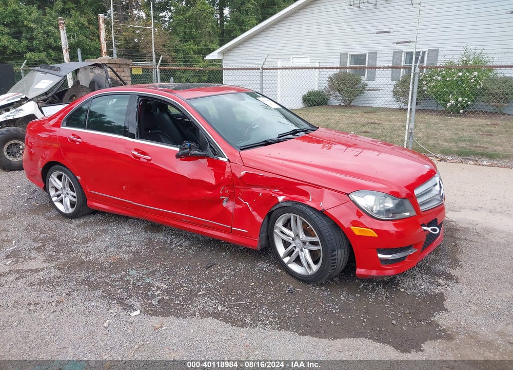 2013 MERCEDES-BENZ C 300 LUXURY 4MATIC/SPORT 4MATIC VIN: WDDGF8AB3DG020418