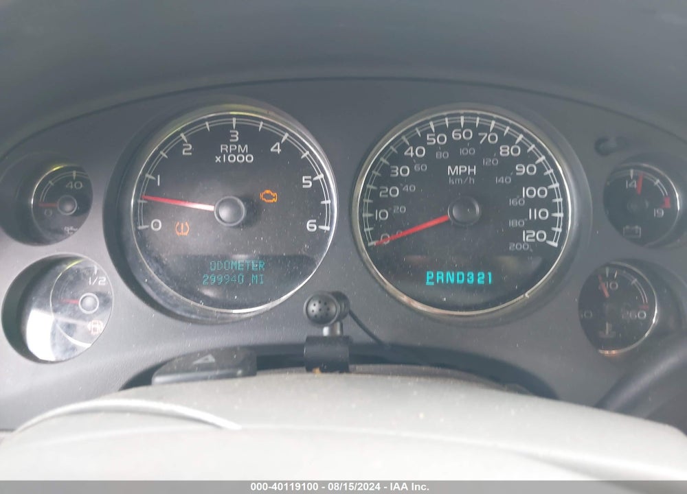 2007 CHEVROLET TAHOE LT VIN: 1GNFC13J67R325213
