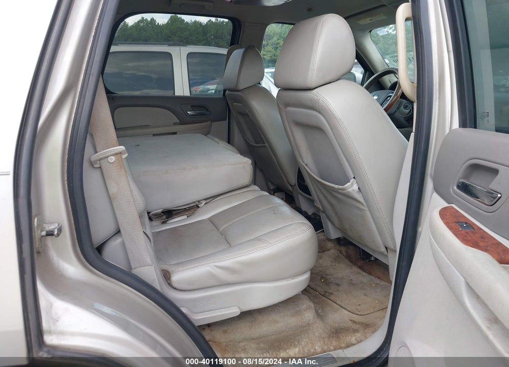 2007 CHEVROLET TAHOE LT VIN: 1GNFC13J67R325213