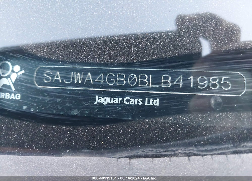 2011 JAGUAR XK VIN: SAJWA4GB0BLB41985