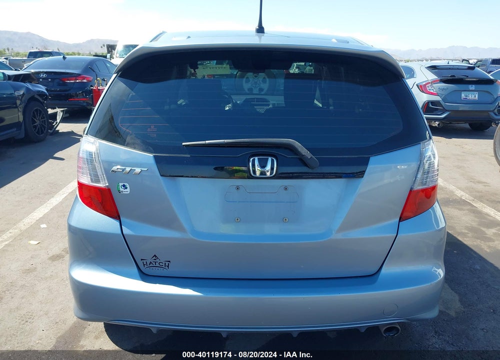 2011 HONDA FIT SPORT VIN: JHMGE8H55BC018525