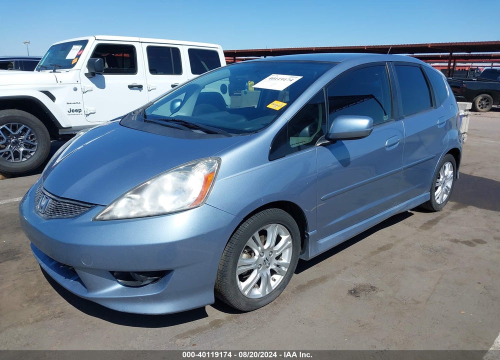2011 HONDA FIT SPORT VIN: JHMGE8H55BC018525