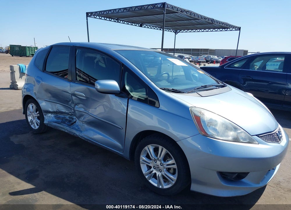 2011 HONDA FIT SPORT VIN: JHMGE8H55BC018525