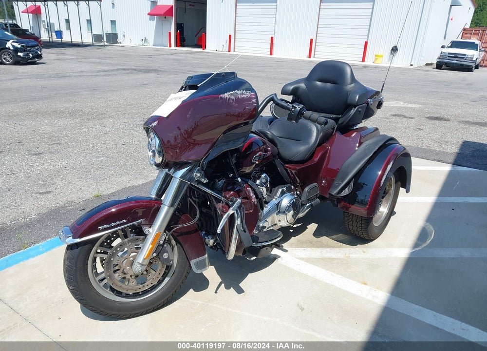 2022 HARLEY-DAVIDSON FLHTCUTG VIN: 1HD1MAF15NB852403