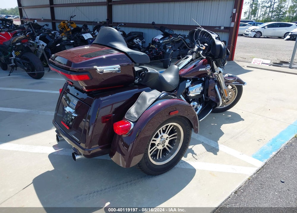 2022 HARLEY-DAVIDSON FLHTCUTG VIN: 1HD1MAF15NB852403