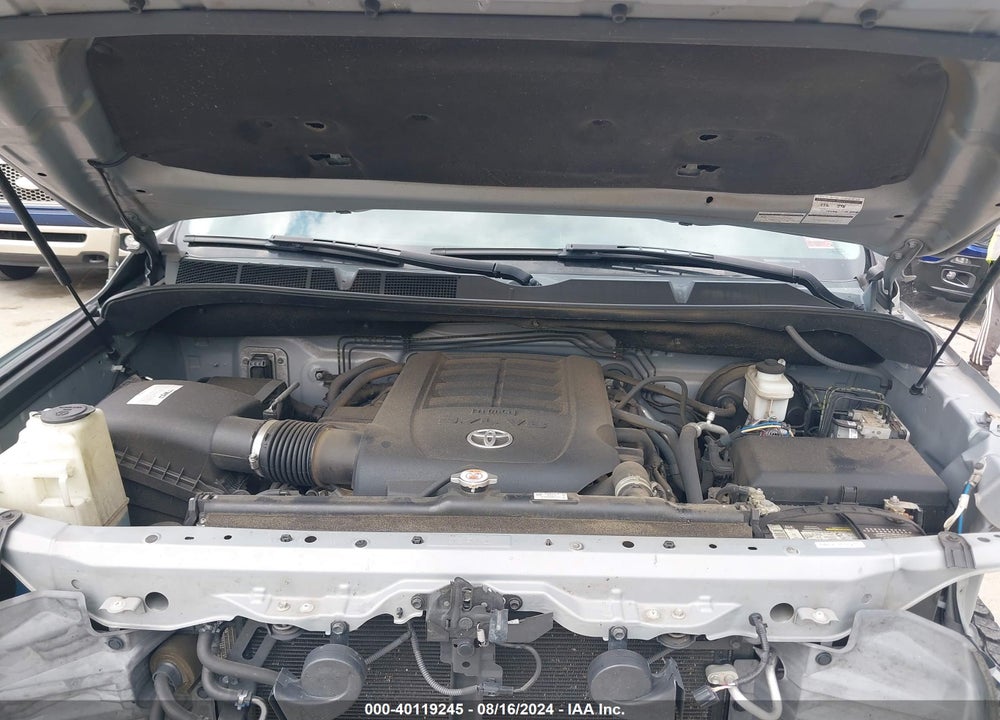 2018 TOYOTA TUNDRA LIMITED 5.7L V8 VIN: 5TFHW5F12JX761555