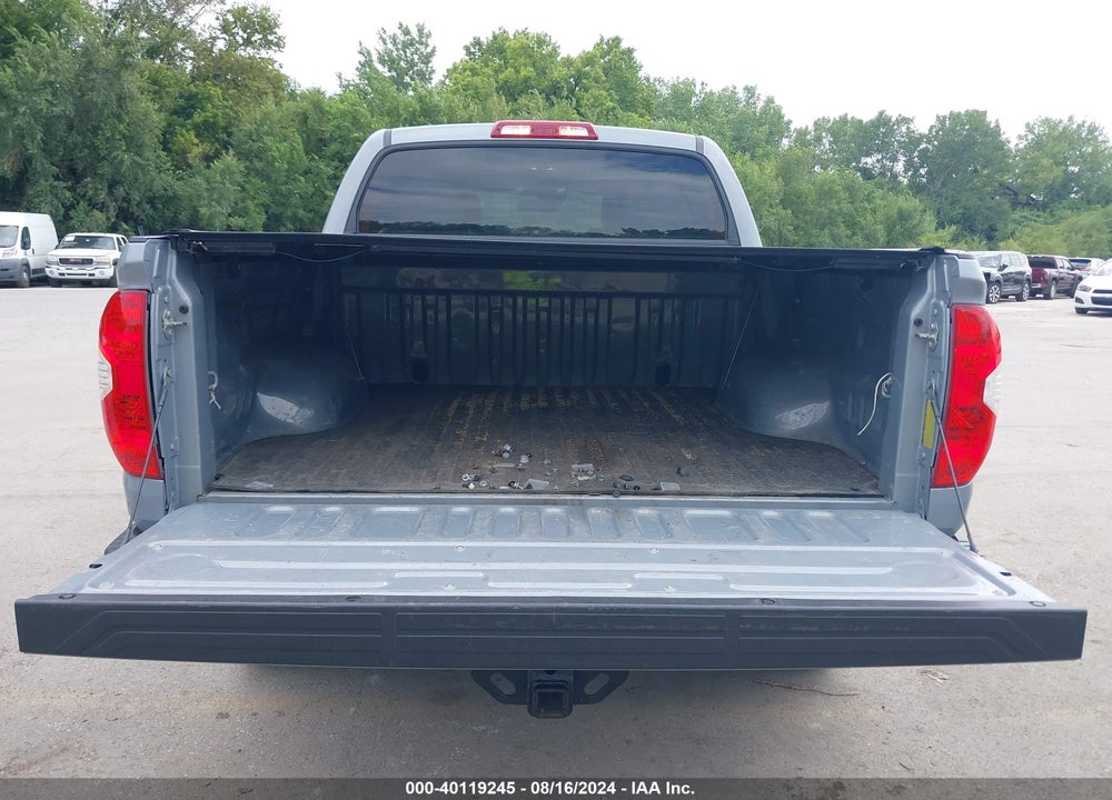 2018 TOYOTA TUNDRA LIMITED 5.7L V8 VIN: 5TFHW5F12JX761555