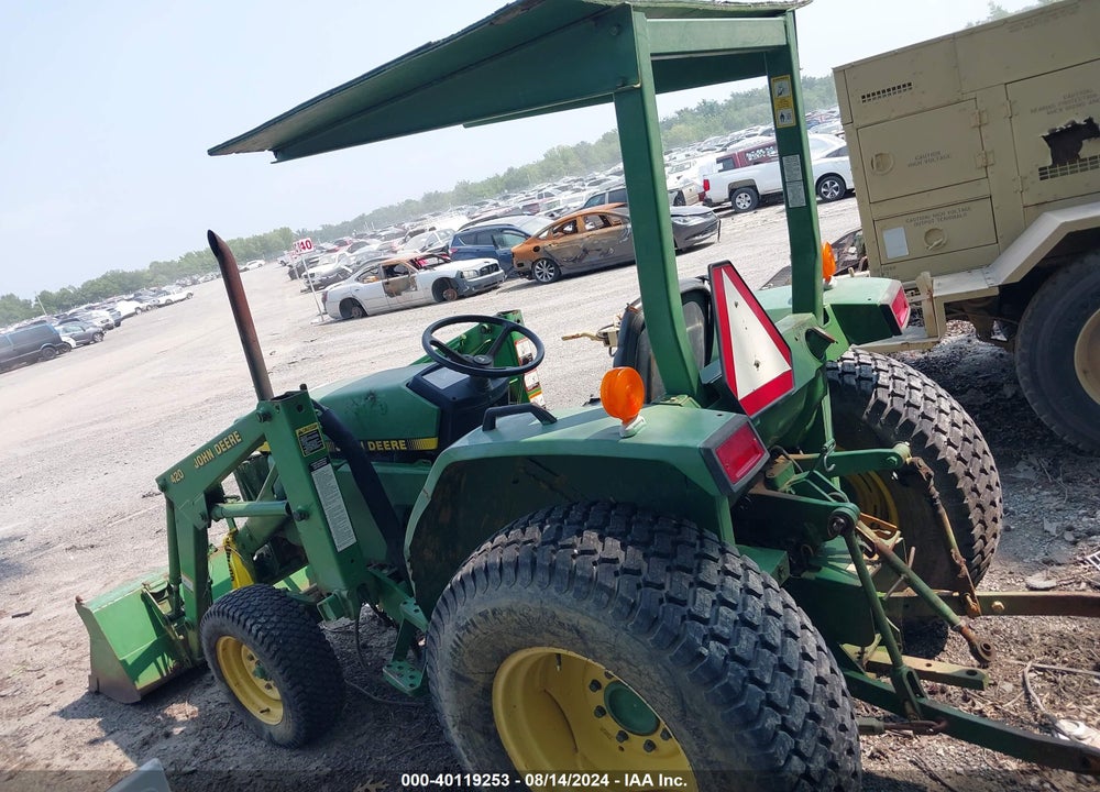 1994 JOHN DEERE TRACTOR VIN: M008708130277